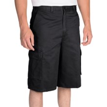 32%OFF メンズワークショーツ ディッキーズ13「リラックス・フィットカーゴショーツ - Peachedツイル（男性用） Dickies 13 Relaxed Fit Cargo Shorts - Peached Twill (For Men)画像